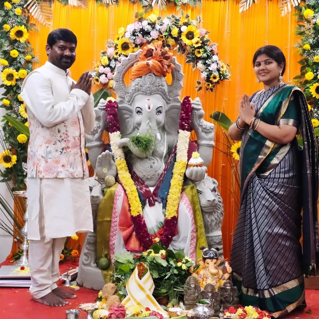 వినాయకుడికి పూజలు నిర్వహించిన బీజేపీ నాయకులు&అచ్చంపేట మాజీ ఎమ్మెల్యే డాక్టర్ గువ్వల బాలరాజు -