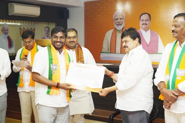 బీజేపీ తెలంగాణ రాష్ట్ర కార్యదర్శి నియామక పత్రం... భరత్ ప్రసాద్ పోతుగంటి