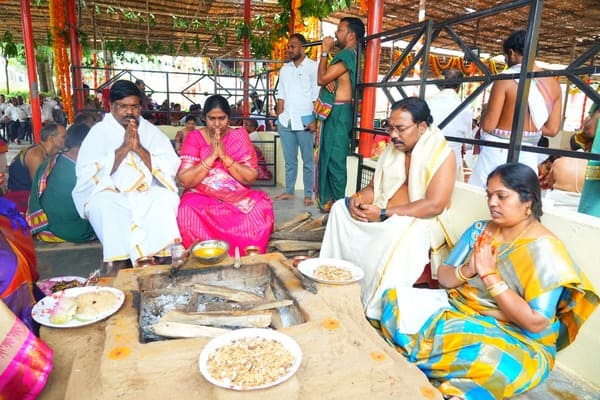 అచ్చంపేట పట్టణంలో దేవి శరన్నవరాత్రుల మహా చండీ యాగం...