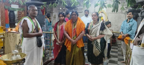 ఉమ మహేశ్వర స్వామి దేవస్థానాన్ని దర్శించుకున్న CBM ట్రస్ట్ చైర్ పర్సన్ డాక్టర్ అనురాధ.