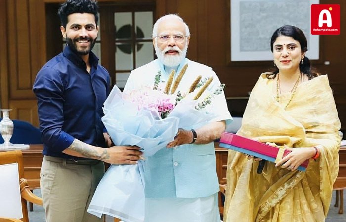 క్రికెటర్ రవీంద్ర జడేజా గారి భార్య రివాబాకు గుజరాత్ రాష్ట్ర కేబినెట్ లో మంత్రి పదవి...